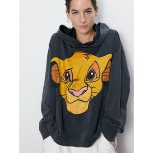 simba sweater